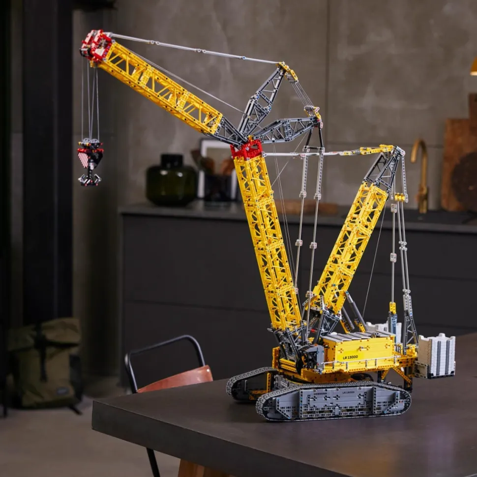 LEGO® 42146 Technic Liebherr Crawler Crane LR 13000 RC Set