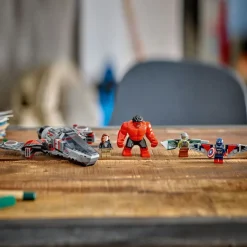 LEGO® Marvel Captain America vs. Red Hulk Battle Set 76292