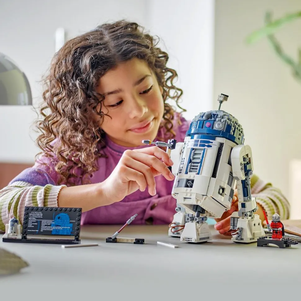 LEGO® Star Wars™ R2-D2™ Set 75379
