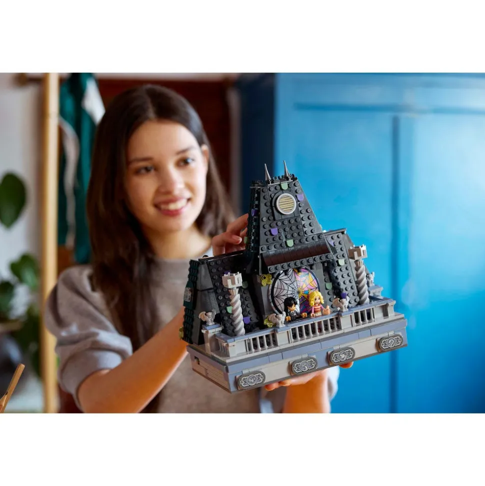 LEGO® Wednesday & Enid’s Dorm Room Set with Minidolls 76781